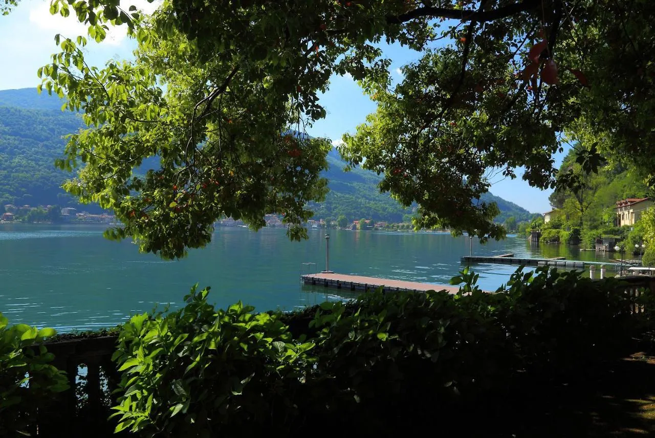 Lake Front 138 Porto Ceresio 0*,  Italien
